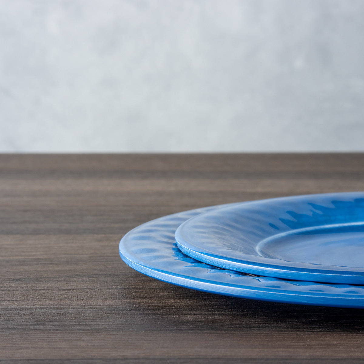 クラックル ディナープレート 27cm グレー 【メラミン樹脂】 – ア